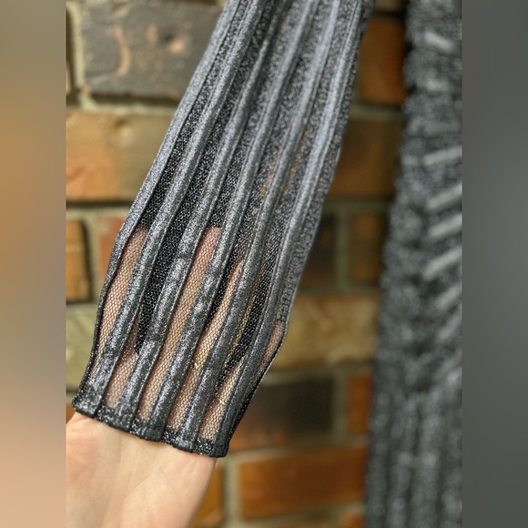 Tadashi Shoji Stunning Black Metallic Striped Bodycon Long Sleeve V-Neck Dress - Picture 7 of 9